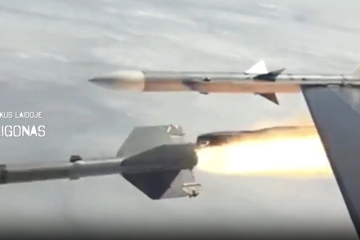 ВИДЕО | Дрон с боевым зарядом пролетел около 80 км над Литвой, над Вильнюсом — тоже. Полет выявил три важных момента