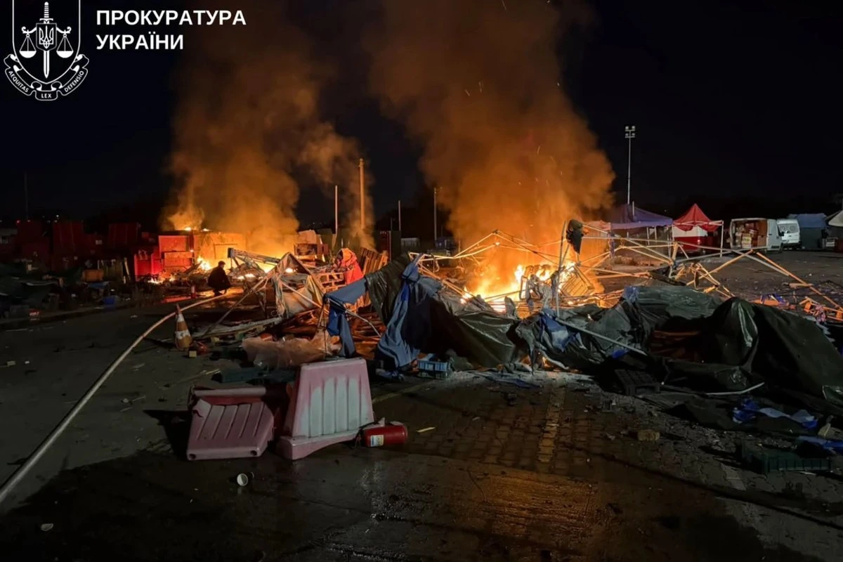 ФОТО | Российский дрон ударил по рынку под Киевом: два человека погибли, около десяти ранены