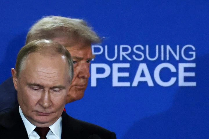 Trump rechaza la propuesta de Irán para reabrir Ormuz y Rusia le ofrece volver al acuerdo de Alaska para negociar sobre Ucrania