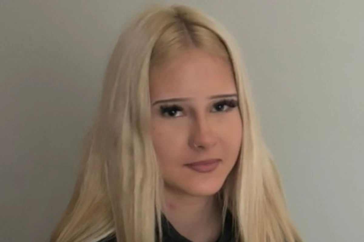 Полиция просит в помощи в поисках 13-летней Каролины