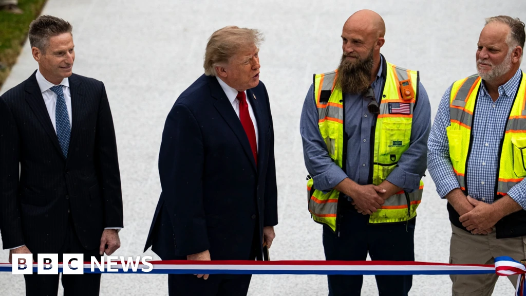 What is the White House pool and why is it in a row with Trump?