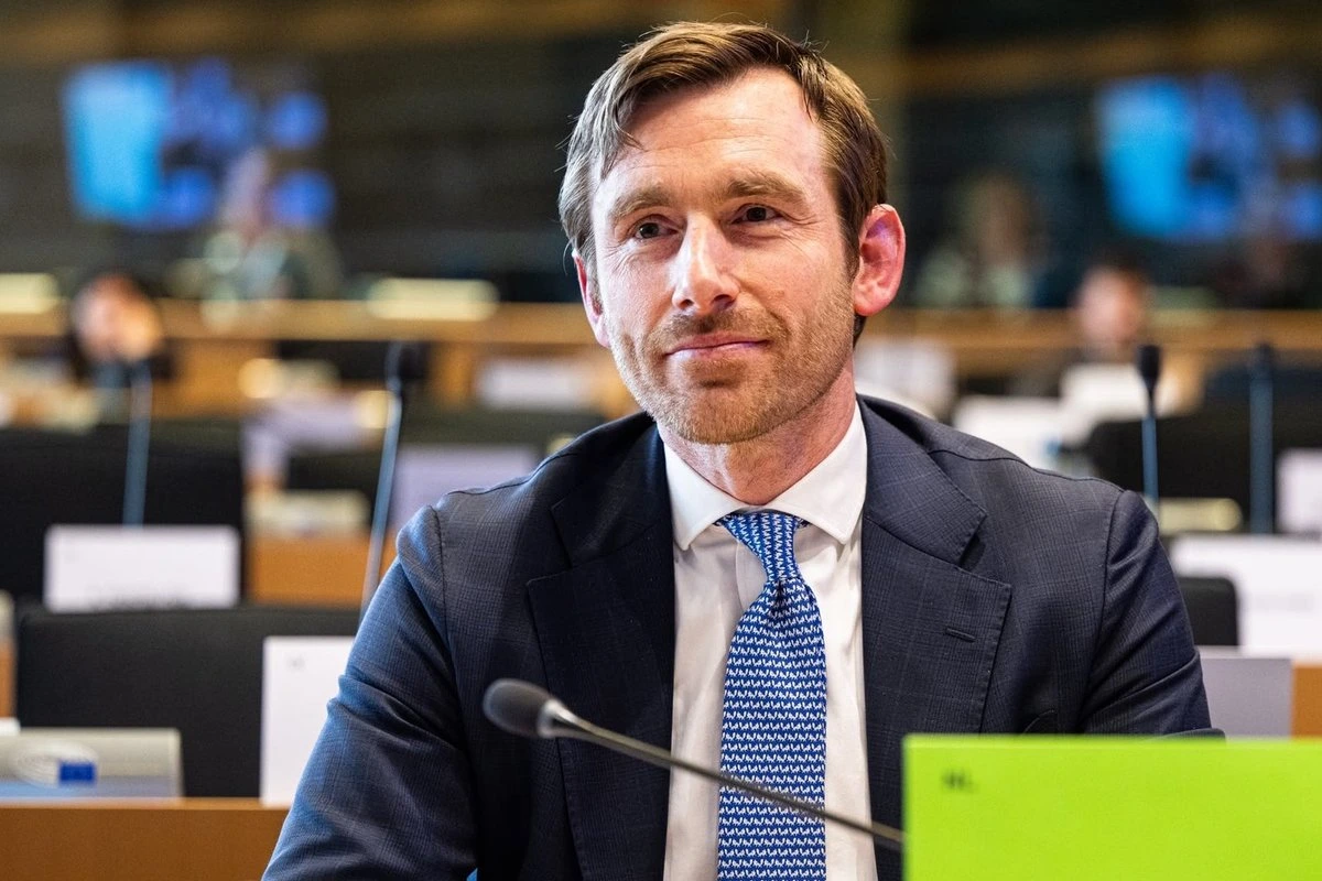 Депутат Европарламента в интервью Delfi: недавно принятая таможенная реформа может положить конец дешевым товарам из Китая