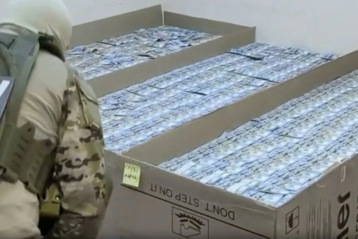 Правда ли, что у украинского чиновника, отвечавшего за оборонные закупки, нашли $140 млн „для слуги народа“?