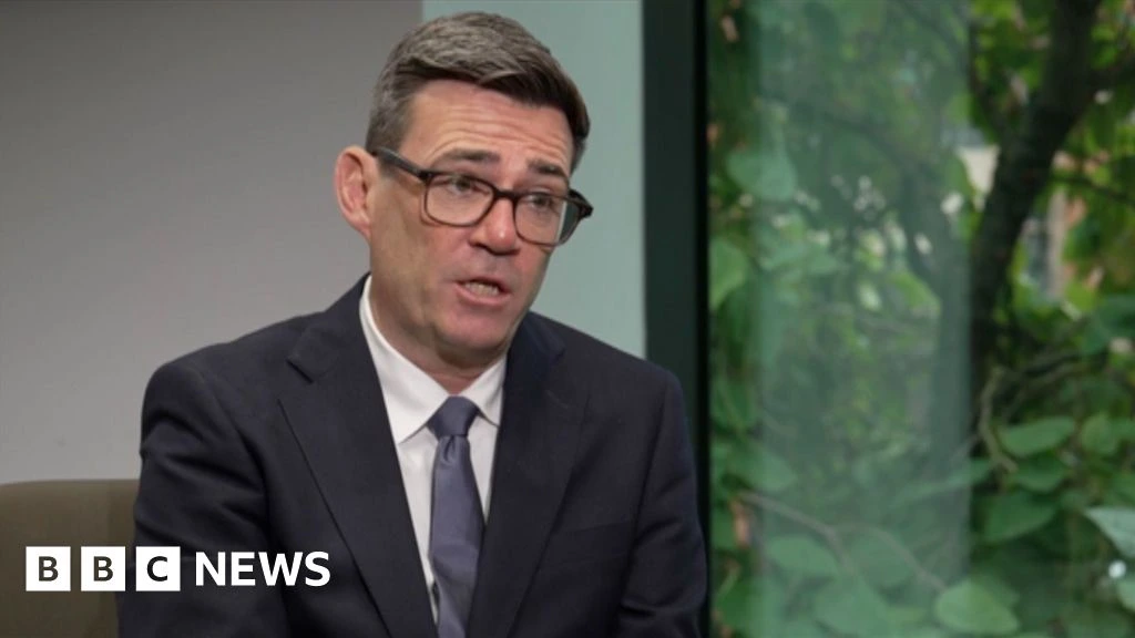 JLR is 'jewel in the crown' of UK economy, says PM