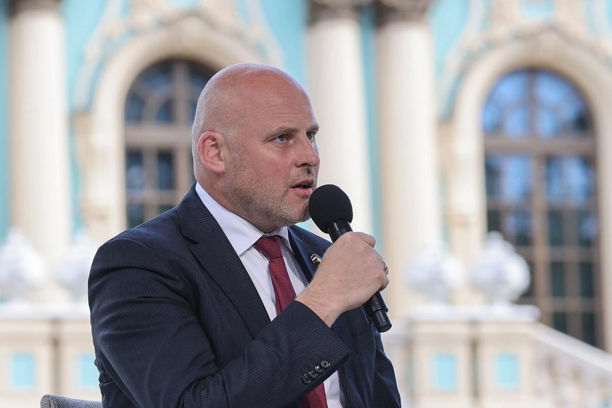 Правительство Латвии планирует снизить цену на топливо