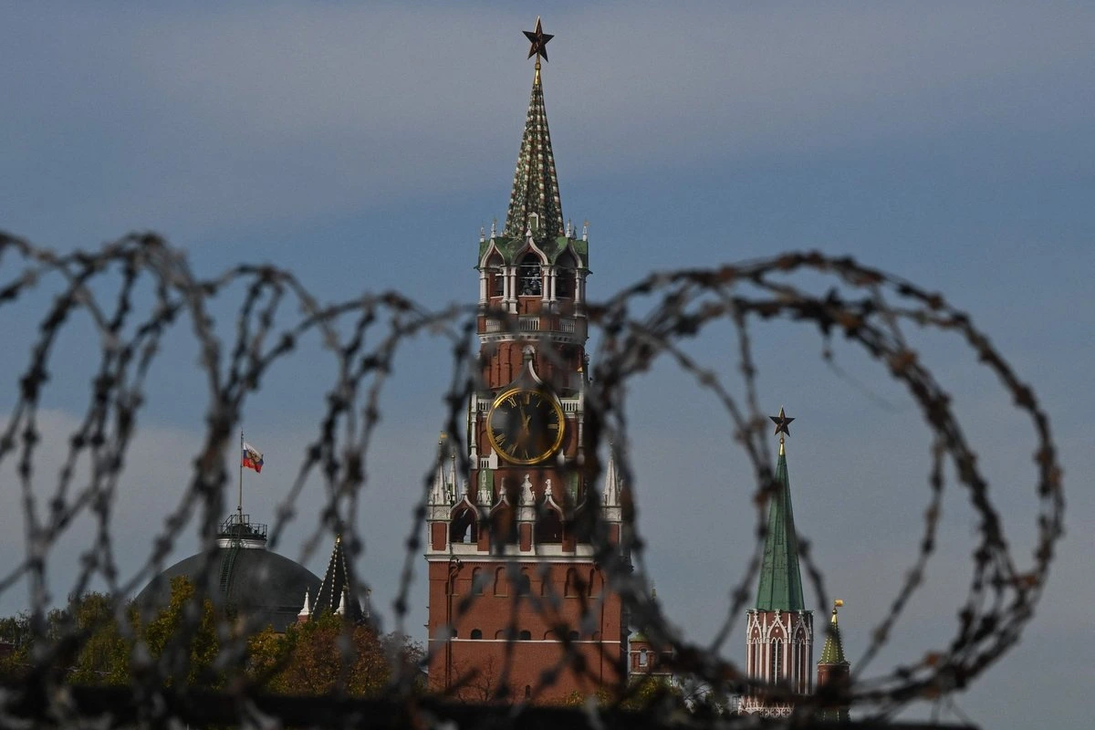 Если ты не „ботаешь по фене“: как блатной жаргон стал языком Кремля