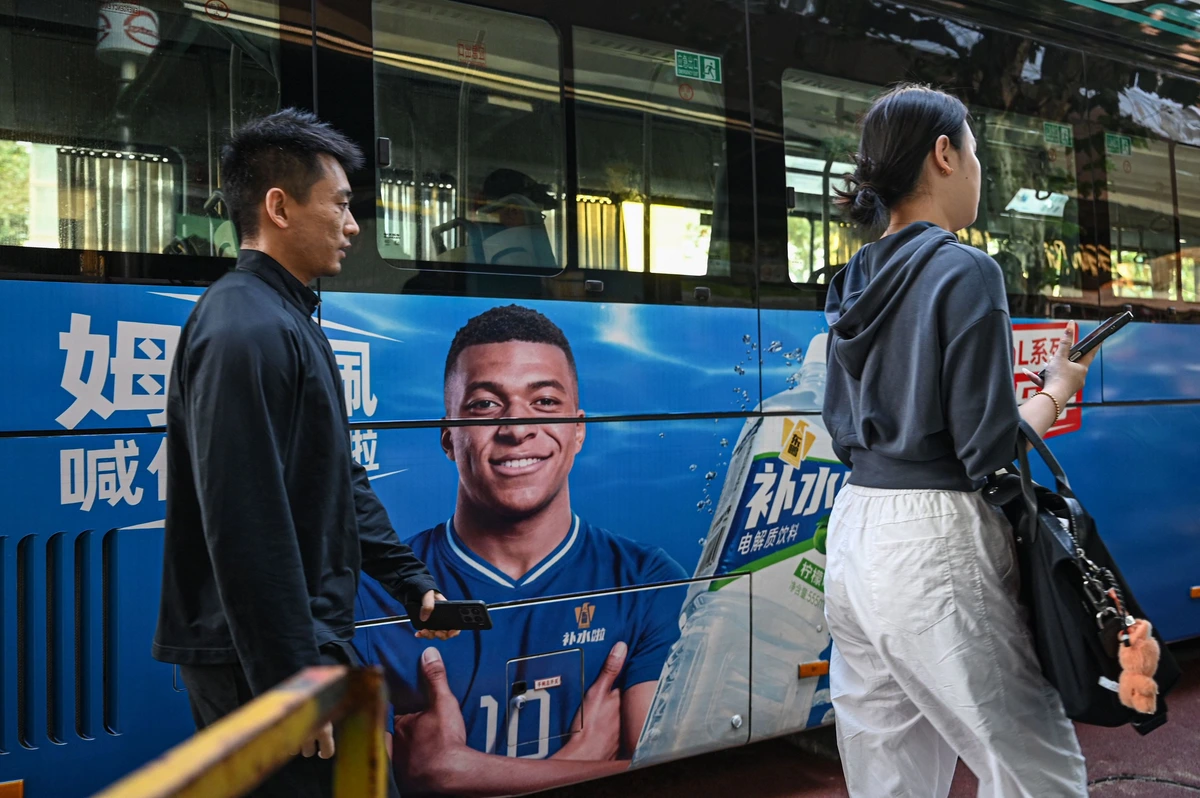 Las cifras que pone en peligro el 'desliz' de Mbappé con China: 520 millones de abonados, 430 millones de visualizaciones y un 10% del 'merchandising' internacional del Madrid
