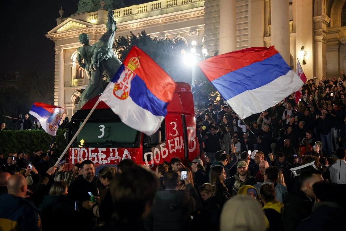 Вучич признал поражение на парламентских выборах в Сербии