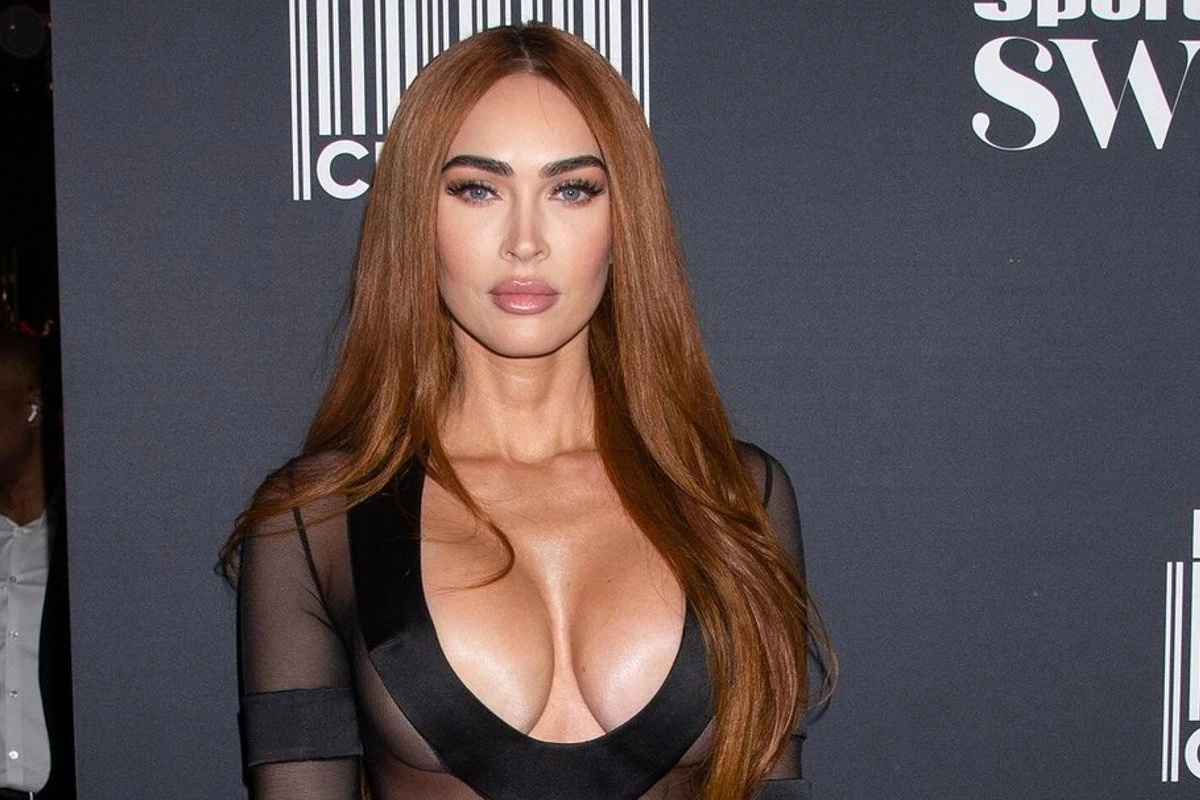 Меган Фокс предлагает сексуальные кадры на платформе наподобие OnlyFans. Сайт рухнул из-за наплыва пользователей