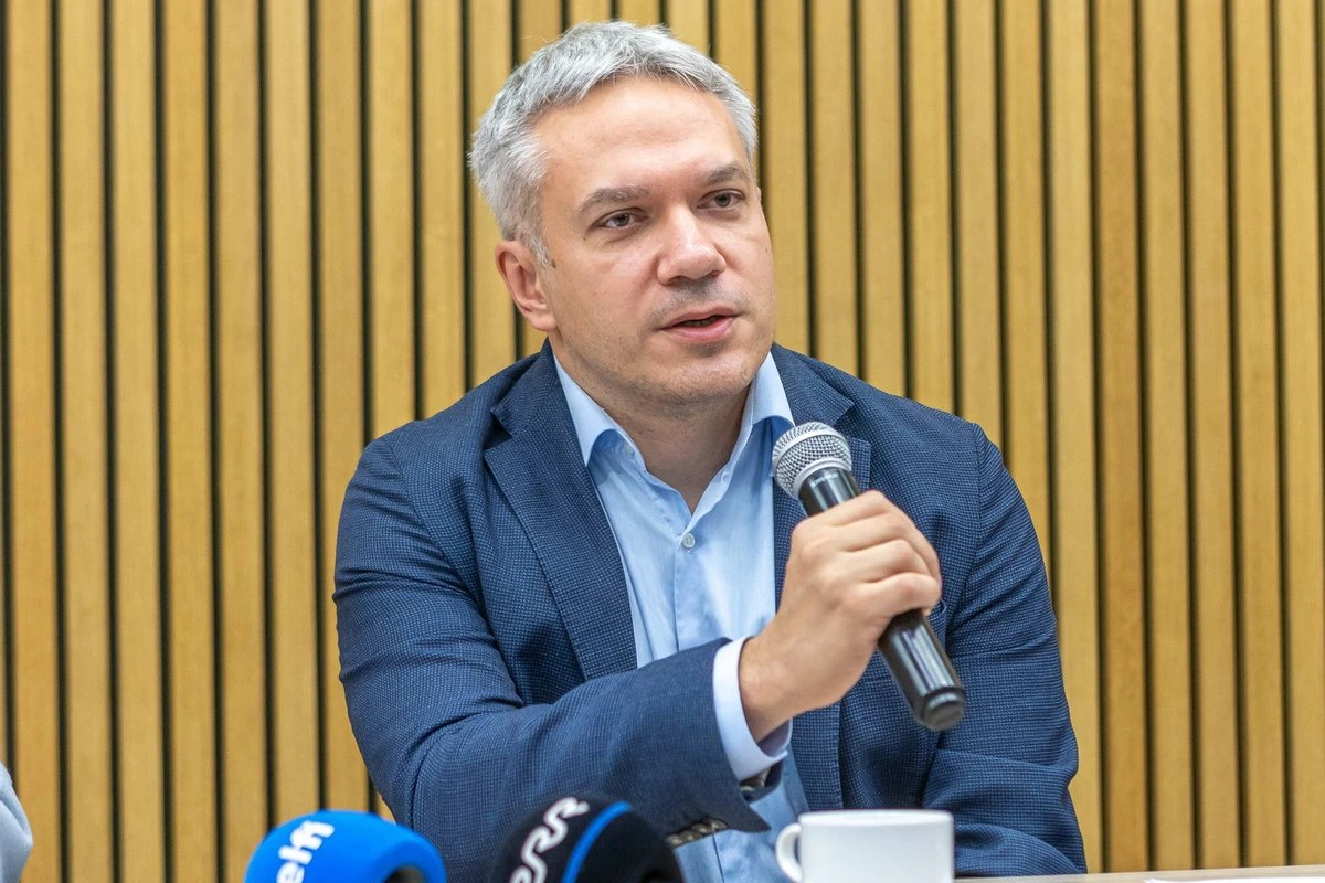 Коробейник: у правительства нет недостатка в альтернативных решениях, ему не хватает компетентности