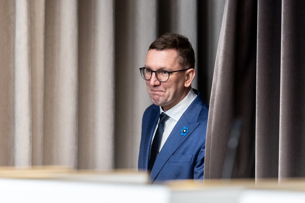 Премьер-министр Кристен Михал: заявление о вотуме недоверия пестрит ошибками