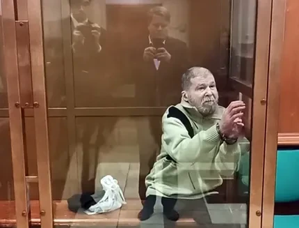 Американца Стивена Хаббарда, освобожденного из российской тюрьмы, пытали, говорят вернувшиеся из плена украинцы