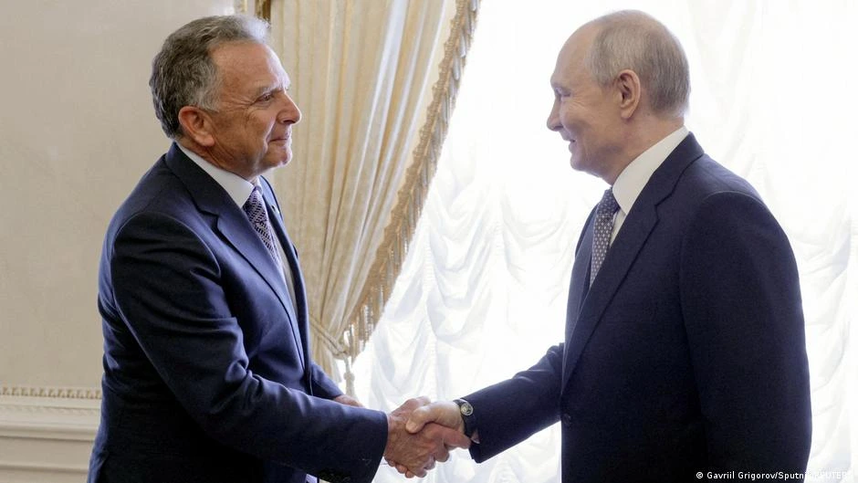 Putin recibe a Witkoff, envía diésel a EE. UU., libera a un preso y propone cumbre con Trump y Xi