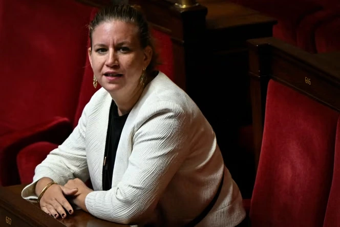 Octobre rose : Mathilde Panot refuse de porter le ruban, tollé au gouvernement et au RN