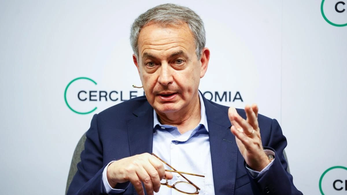 Un juzgado de Madrid investiga la filtración de mensajes personales de Zapatero en el caso Plus Ultra