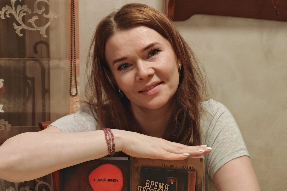 „Я не считаю себя писателем, я – сочинитель“. Стоматолог из Нарвы рассказала о своем творчестве