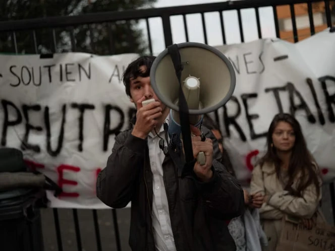 Mouvement lycéen : à l’approche des vacances scolaires, les élèves mobilisés en appellent au relais des étudiants et des « gilets jaunes »