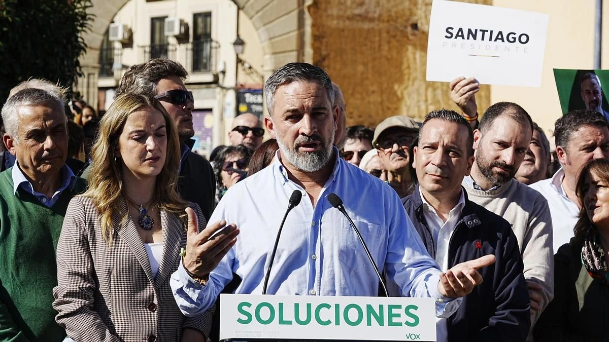 Vox mantiene su agenda y ataca al Gobierno con el accidente de Toledo: “La campaña del amor del PSOE causa muertos”