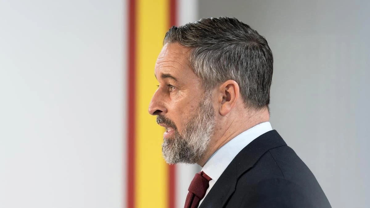 Recortes, desregulación y prioridad nacional: las medidas de Vox en las comunidades anticipan sus planes si llega al Gobierno