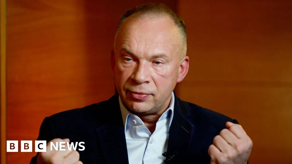 Russia's offensive ability is broken, Kyiv's former top general tells BBC