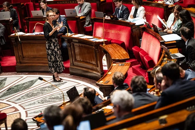 Loi intégrale contre les violences sexuelles et sexistes : l’Assemblée adopte un congé pour les victimes