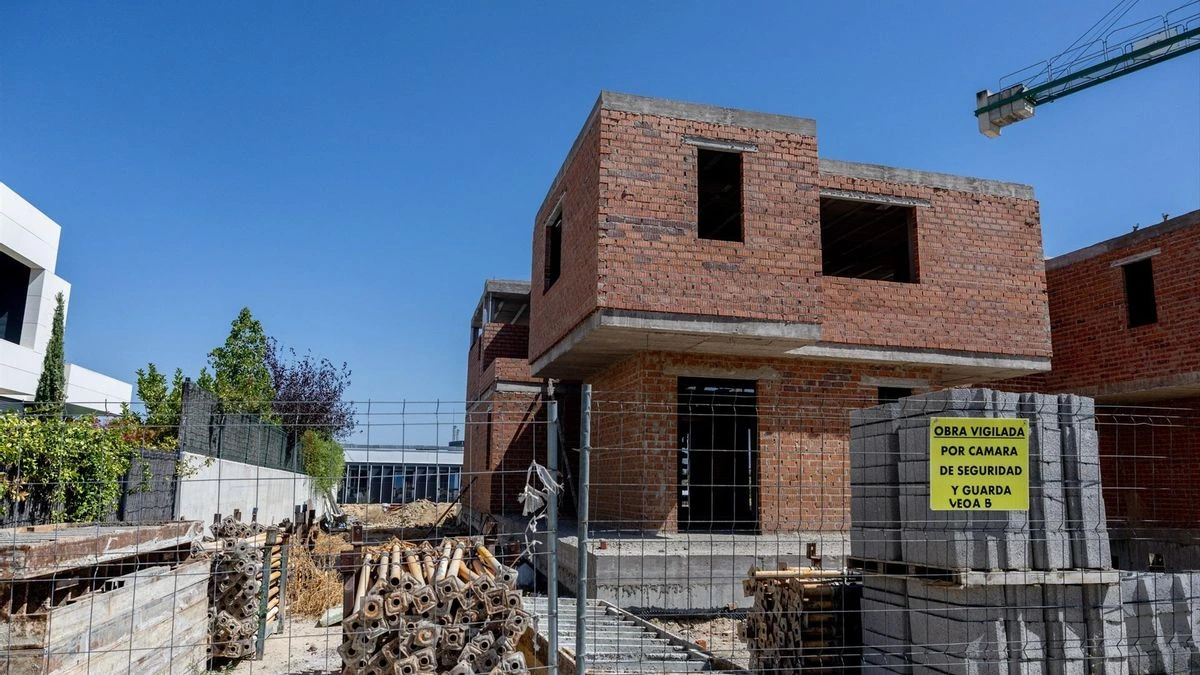 España es el único país europeo donde crece la inversión inmobiliaria en plena crisis de vivienda