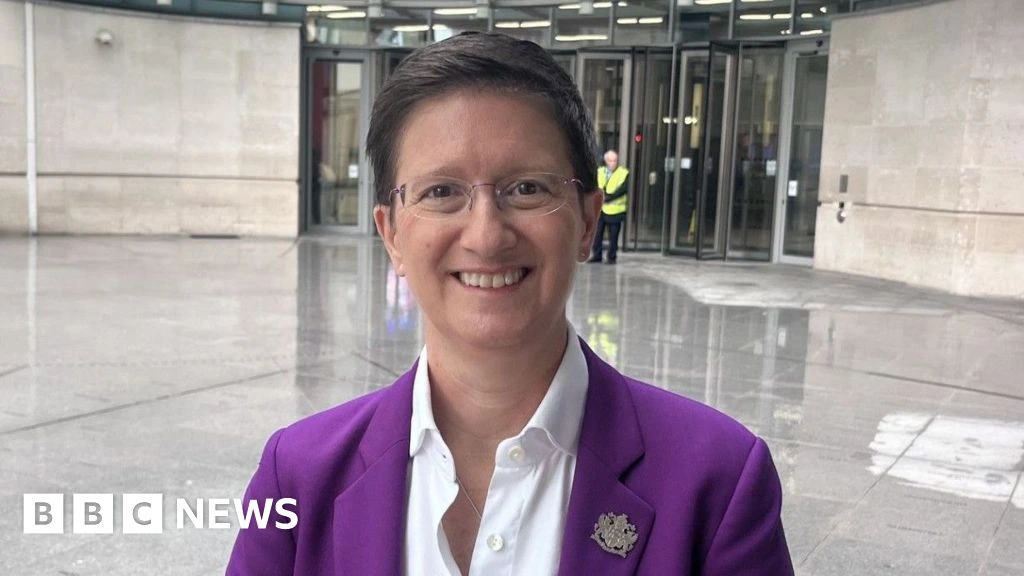'Stop throwing shade' - the woman trying to stop firms leaving the UK