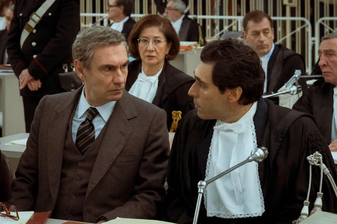 « Portobello » : entre tragédie et commedia dell’arte, Marco Bellocchio retrace le parcours d’un faux coupable