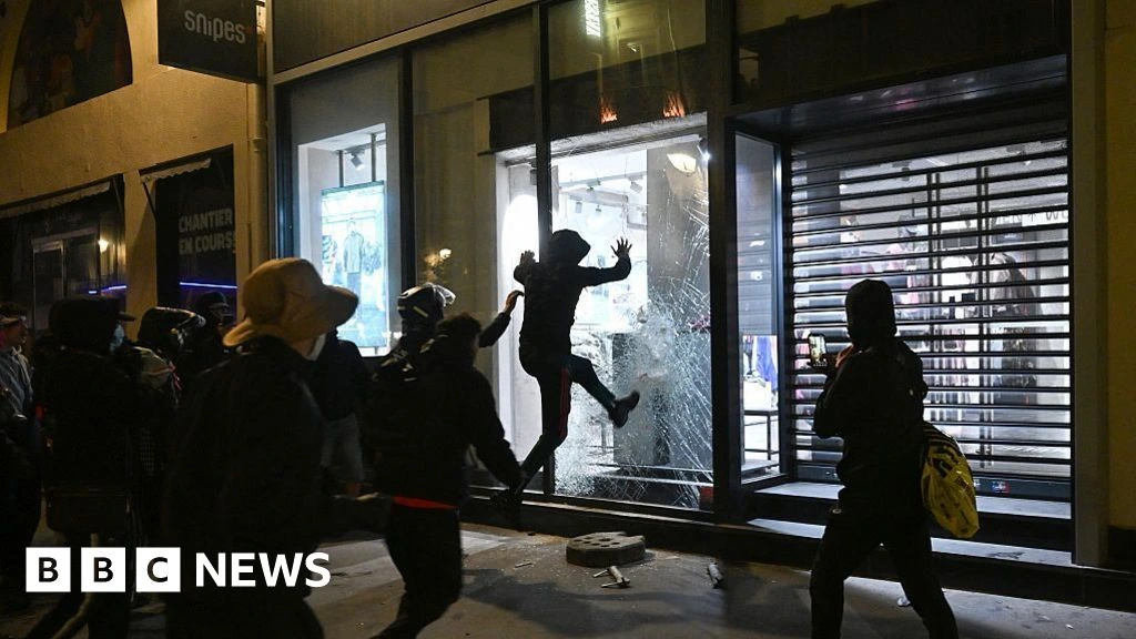 Vinted blocks French looters listing stolen goods for sale