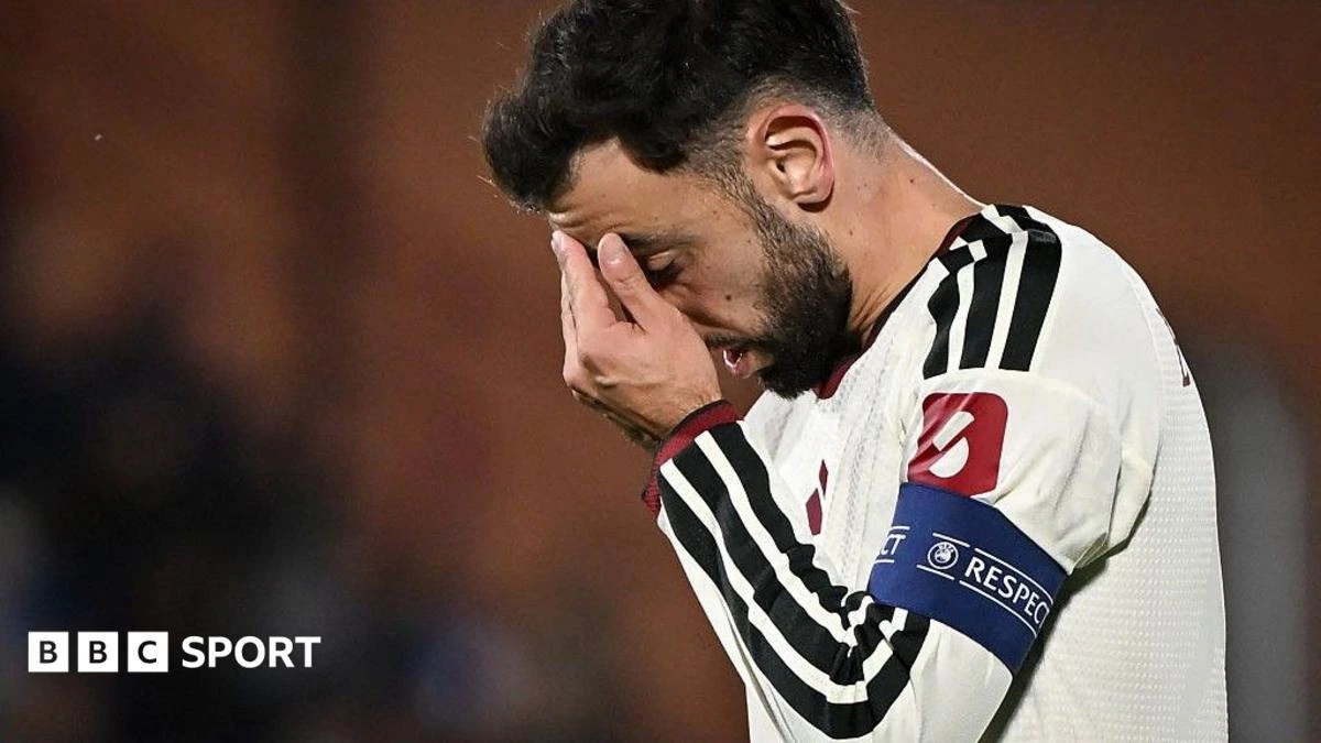 Fernandes rounds on Carrick after Man Utd humiliation
