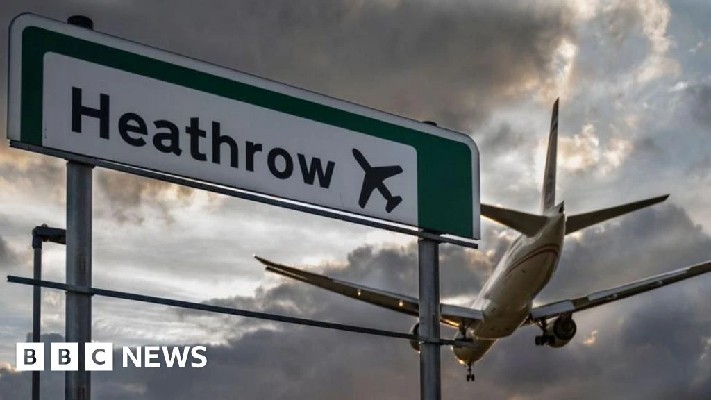 Not building third runway would be 'huge missed opportunity', warns Heathrow boss