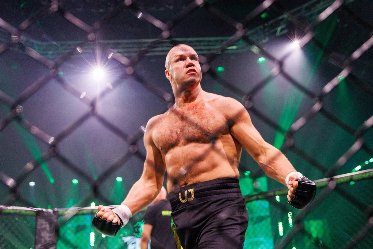 В СУББОТУ на Delfi | Жаркий вечер единоборств The Clash 5: эстонец против непобежденного словака в главном бою вечера